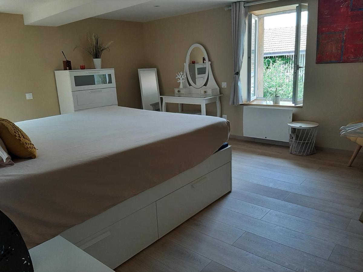 Logement Confortable Dans Residence Privee A Amplepuis Eksteriør billede