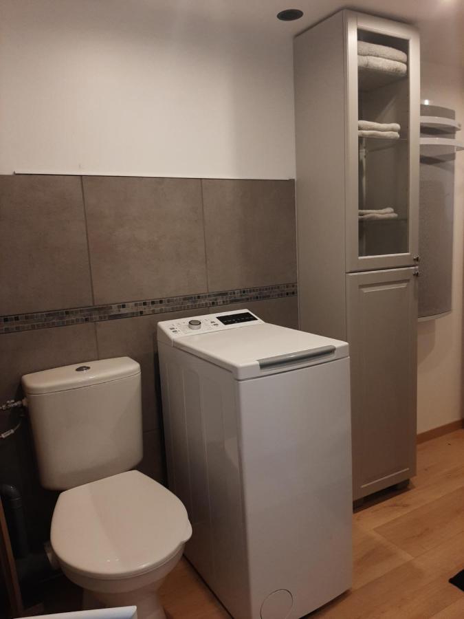 Logement Confortable Dans Residence Privee A Amplepuis Eksteriør billede